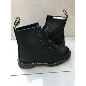 $170 Dr. Martens Women's 1460 Softy T Fashion Boot, Black, 9 NWOT